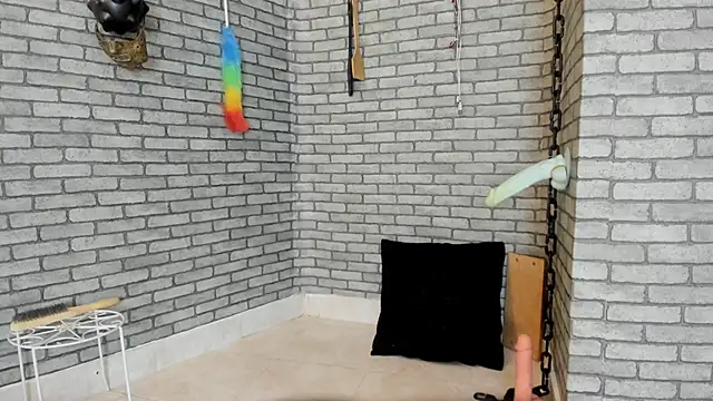 Snapshot of BDSM_MEDUZA chatting on November 2025 11:43:02 AM BDSM MEDUZA online show from November 2025 11:43:02 AM