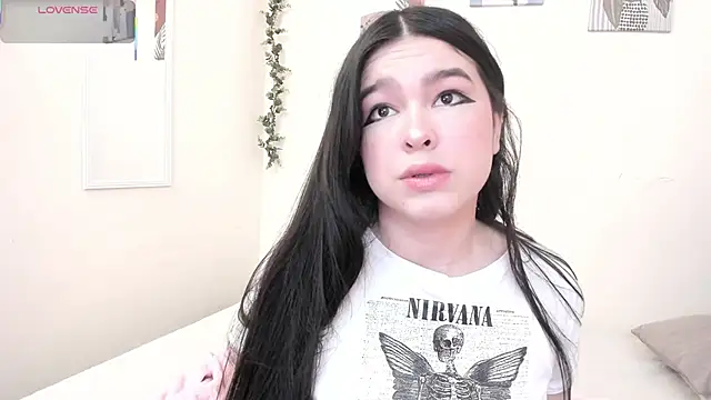 Dulcee 1 online show from November 2025 11:02:02 AM