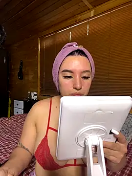 Snapshot of Dani_and_Ander chatting on September 2025 07:10:02 PM Dani and Ander online show from September 2025 07:10:02 PM