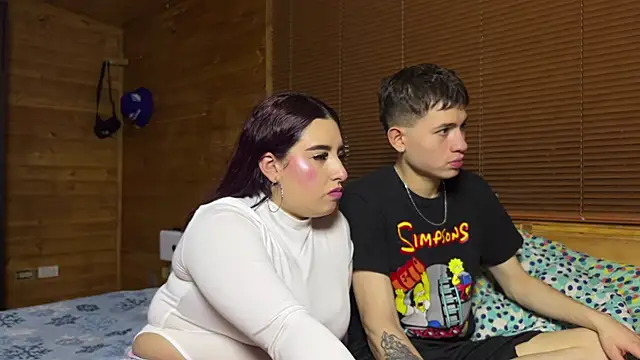Snapshot of Dani_and_Ander chatting on October 2025 11:03:01 PM Dani and Ander online show from October 2025 11:03:01 PM