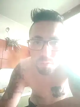 Snapshot of Lionardovssf35 chatting on October 2025 08:24:01 PM Lionardovssf35 online show from October 2025 08:24:01 PM