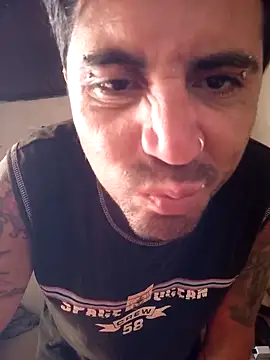 Snapshot of Lionardovssf35 chatting on December 2025 03:44:01 PM Lionardovssf35 online show from December 2025 03:44:01 PM