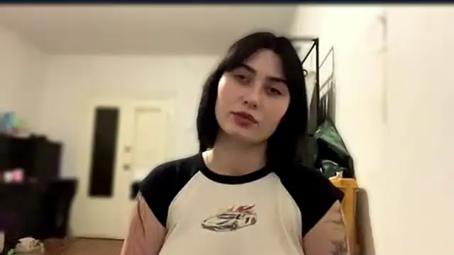 Snapshot of SeasonMezzenga chatting on September 2025 08:25:01 PM SeasonMezzenga online show from September 2025 08:25:01 PM