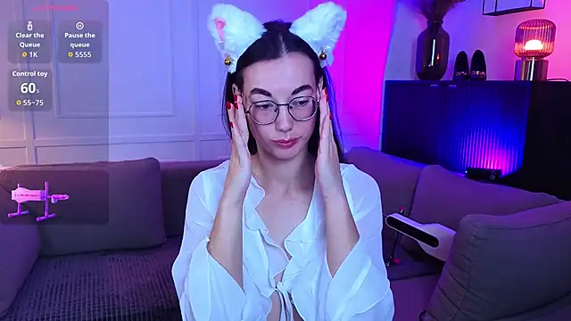 Snapshot of EmmaJakson chatting on October 2025 03:59:02 PM EmmaJakson online show from October 2025 03:59:02 PM
