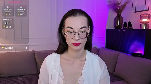 Snapshot of EmmaJakson chatting on September 2025 02:35:02 PM EmmaJakson online show from September 2025 02:35:02 PM