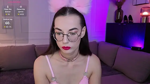 Snapshot of EmmaJakson chatting on September 2025 03:40:01 PM EmmaJakson online show from September 2025 03:40:01 PM