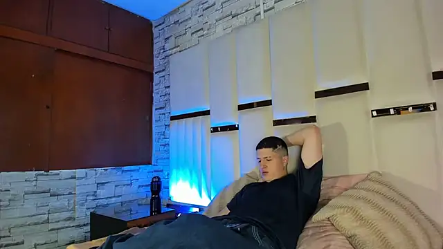 ANLLELOAndANGELA online show from April 2026 05:28:02 PM