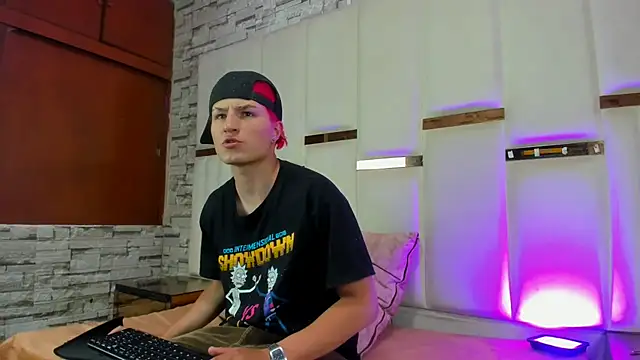 ANLLELOAndANGELA online show from December 2025 05:23:01 PM