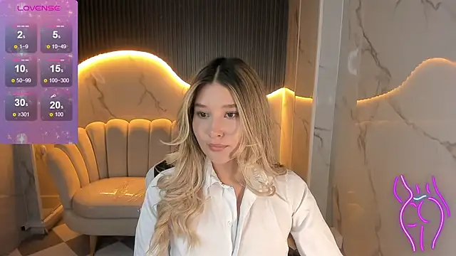 Emma1 b  online show from October 2025 08:23:02 PM