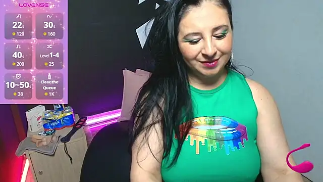 AgataThompson  online show from September 2025 07:43:02 PM