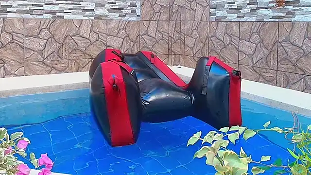 Selenegomezz online show from October 2025 08:32:01 PM