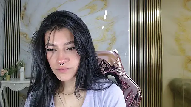 helena1 s online show from October 2025 08:20:01 PM