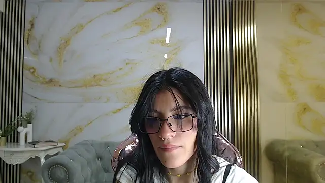 helena1 s online show from October 2025 08:01:01 PM