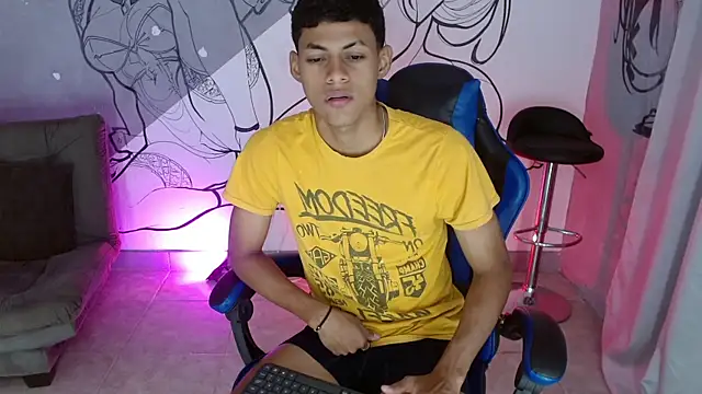 deivid bigcock1 online show from November 2025 12:37:01 AM