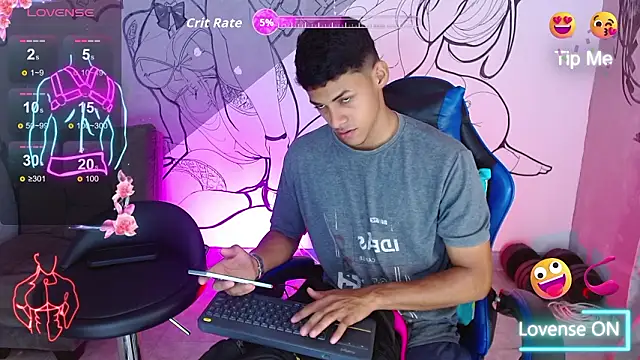 deivid bigcock1 online show from February 2026 12:18:02 AM