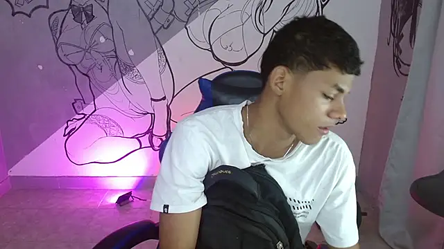 deivid bigcock1 online show from November 2025 12:22:01 AM