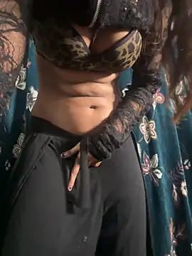 DAMinii  online show from November 2025 06:45:01 PM