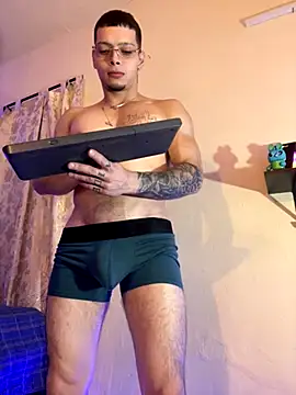 Matt your master  online show from October 2025 12:52:02 AM