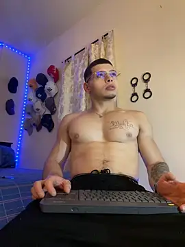 Matt your master  online show from October 2025 12:34:02 AM