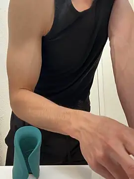 gymratforyouu online show from November 2025 04:51:02 AM