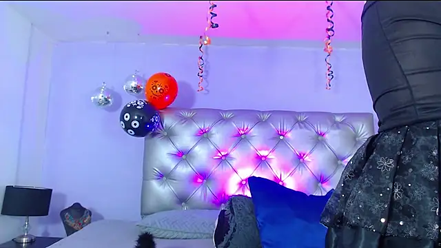 Emily Swiftt online show from October 2025 03:29:02 AM