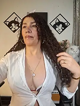 Lina 444 online show from February 2026 01:06:01 AM