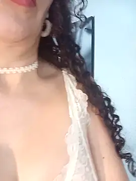 Lina 444 online show from October 2025 01:40:01 AM
