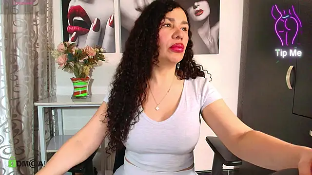 Lina 444 online show from October 2025 01:58:01 AM