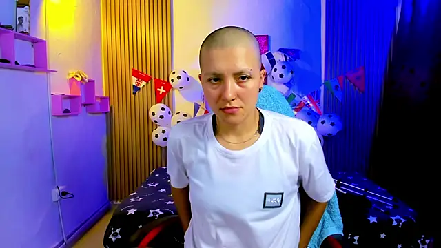 nicocoox online show from June 2026 09:56:01 PM