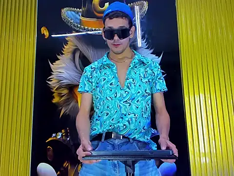 Snapshot of Noha_Deluxe chatting on September 2025 02:24:01 PM Noha Deluxe online show from September 2025 02:24:01 PM