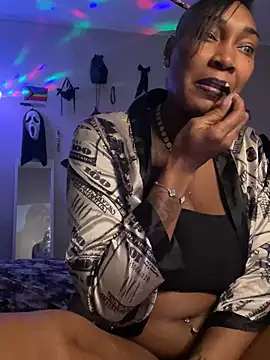 QUEENCALIMOD online show from October 2025 03:49:02 AM