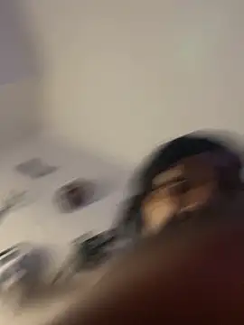 QUEENCALIMOD online show from November 2025 12:26:02 AM