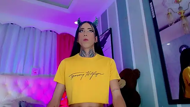 Julia Bulette1 online show from April 2026 01:18:01 AM