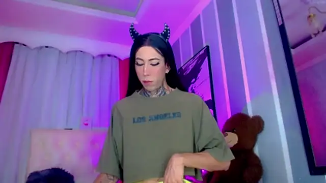 Julia Bulette1 online show from April 2026 01:18:02 PM