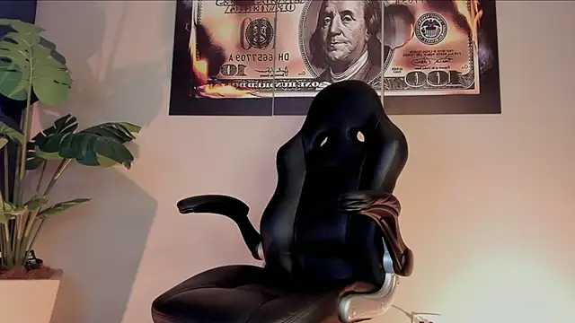 chrizmacgregor online show from December 2025 02:26:01 AM