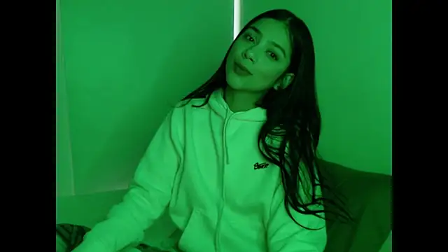 Mia fire666 online show from December 2025 01:28:02 PM