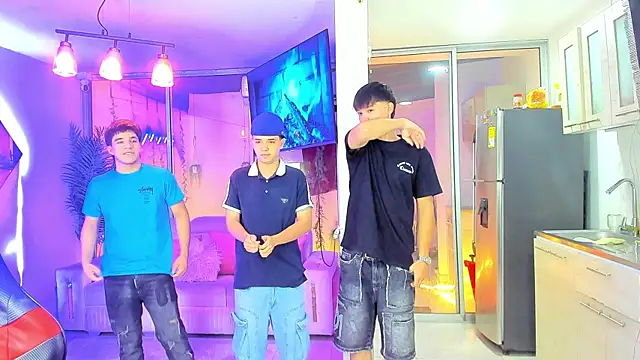 Houseofwarrios online show from April 2026 05:20:06 AM