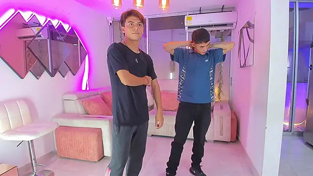 Snapshot of Houseofwarrios chatting on November 2025 05:11:01 AM Houseofwarrios online show from November 2025 05:11:01 AM