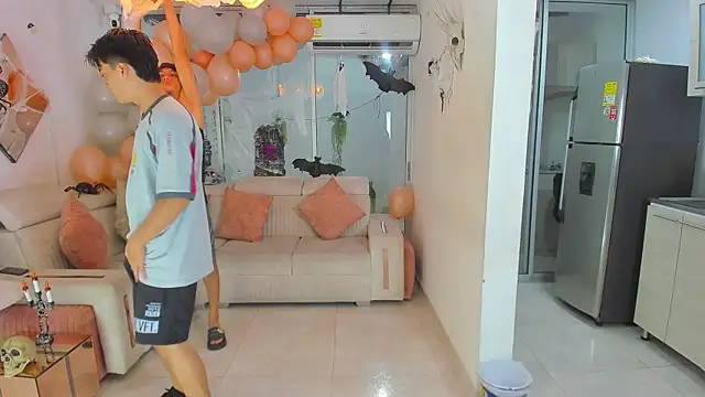 Snapshot of Houseofwarrios chatting on October 2025 05:48:01 AM Houseofwarrios online show from October 2025 05:48:01 AM