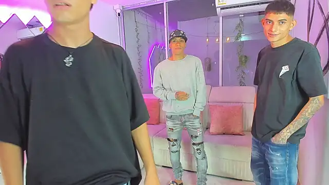 Snapshot of Houseofwarrios chatting on November 2025 05:30:01 AM Houseofwarrios online show from November 2025 05:30:01 AM