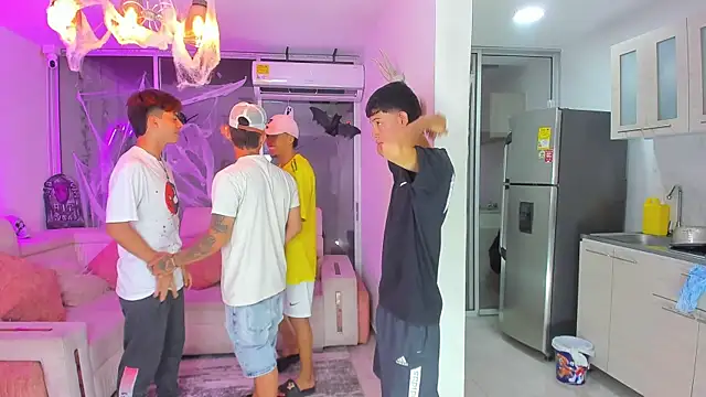 Snapshot of Houseofwarrios chatting on October 2025 05:19:02 AM Houseofwarrios online show from October 2025 05:19:02 AM