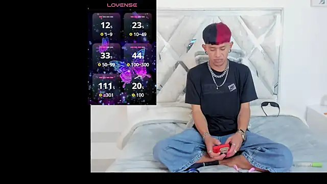 DemianSalvatore online show from September 2025 02:34:01 PM