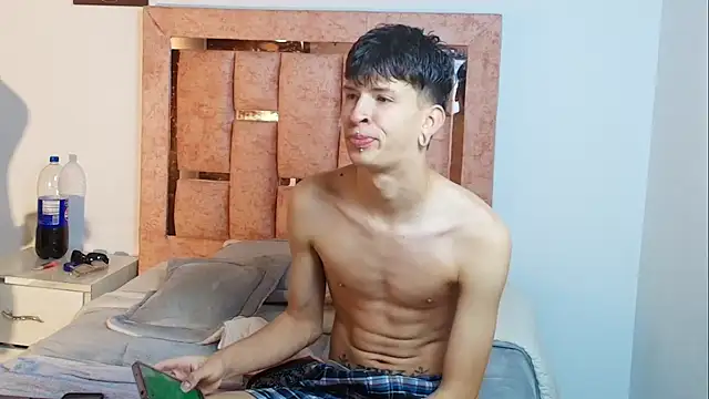 DemianSalvatore online show from December 2025 08:30:02 PM