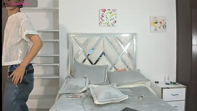 DemianSalvatore online show from September 2025 05:30:01 PM