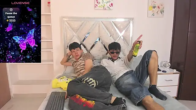 DemianSalvatore online show from September 2025 11:16:01 AM