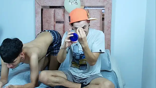 DemianSalvatore online show from December 2025 08:52:01 PM