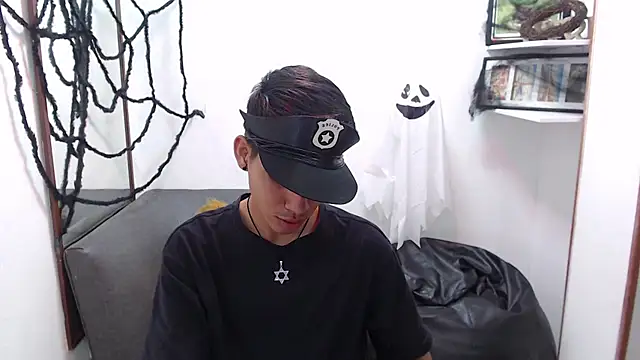 David 925  online show from October 2025 04:20:02 AM