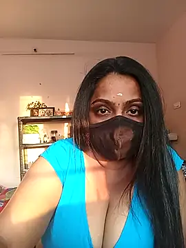 queendivya online show from April 2026 12:39:02 PM