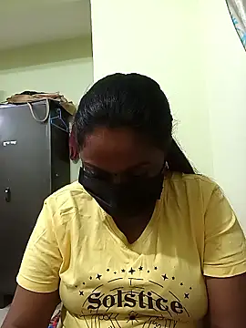 queendivya online show from November 2025 10:19:01 PM