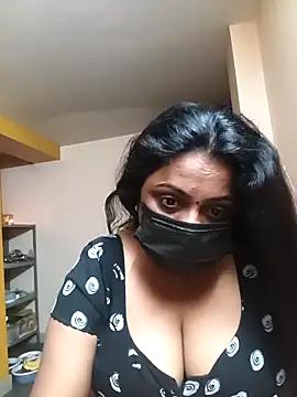 queendivya online show from February 2026 11:48:01 PM